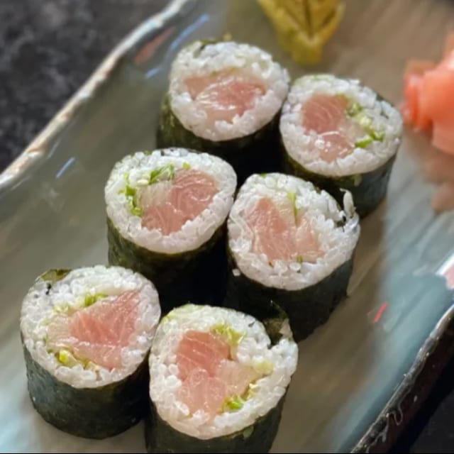 Negi Hamachi Roll.